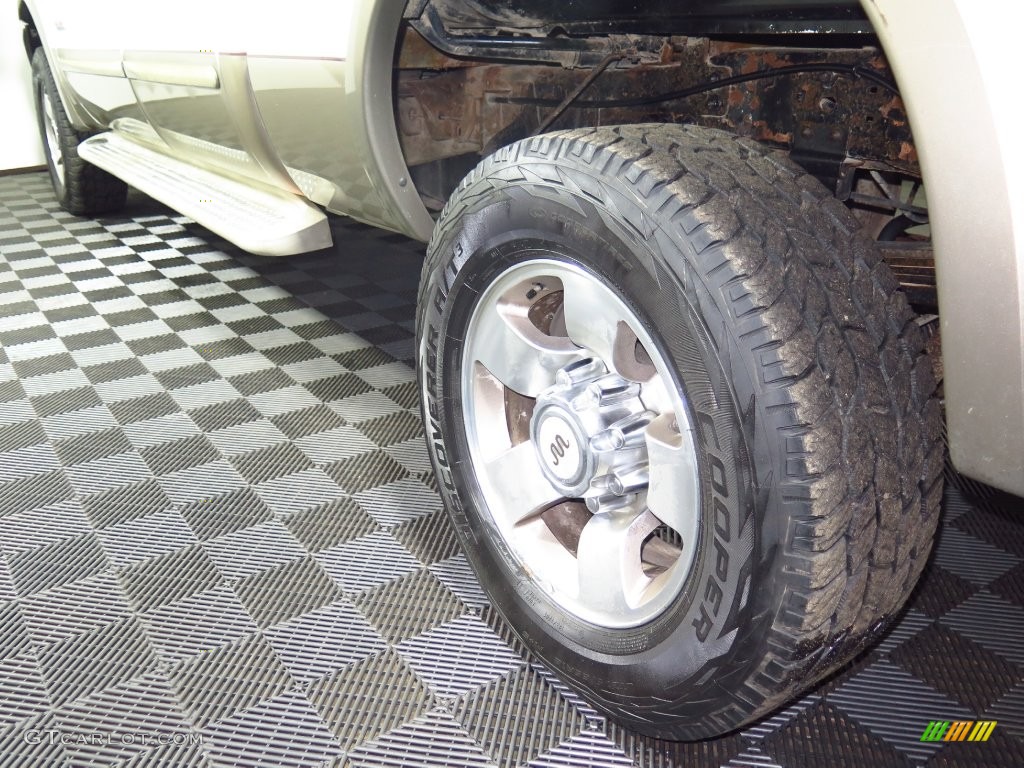 2004 F350 Super Duty King Ranch Crew Cab 4x4 - Oxford White / Castano Brown Leather photo #12