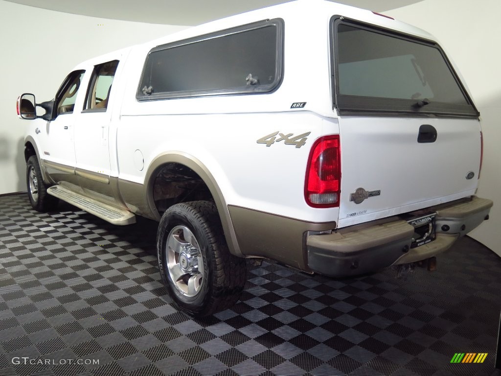 2004 F350 Super Duty King Ranch Crew Cab 4x4 - Oxford White / Castano Brown Leather photo #13