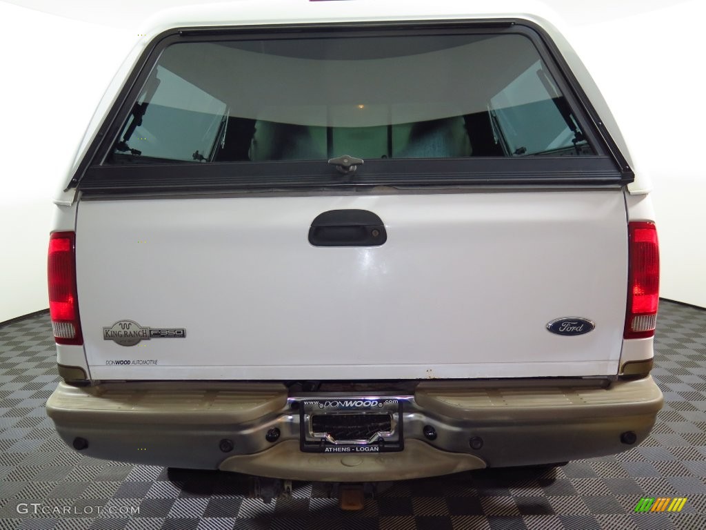 2004 F350 Super Duty King Ranch Crew Cab 4x4 - Oxford White / Castano Brown Leather photo #14