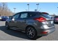 2016 Magnetic Ford Focus SE Hatch  photo #18