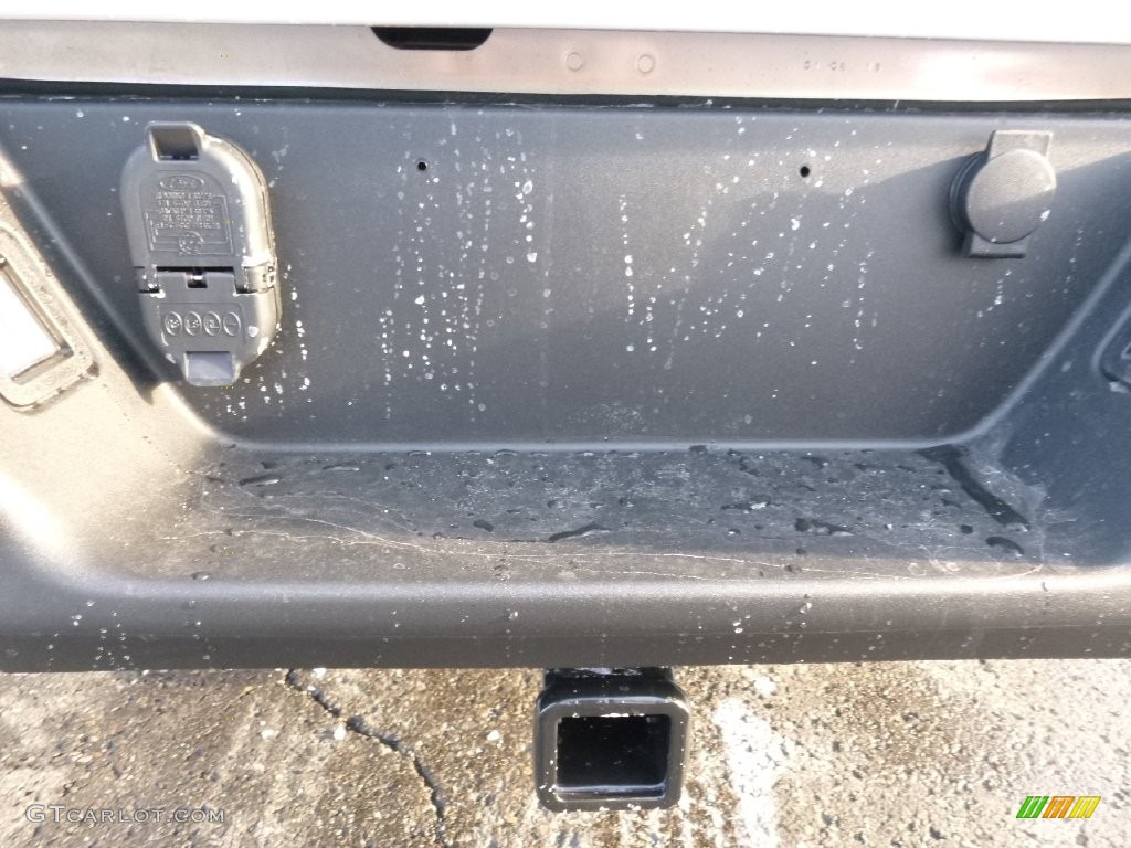 2016 F150 XL SuperCab 4x4 - Ingot Silver / Medium Earth Gray photo #3