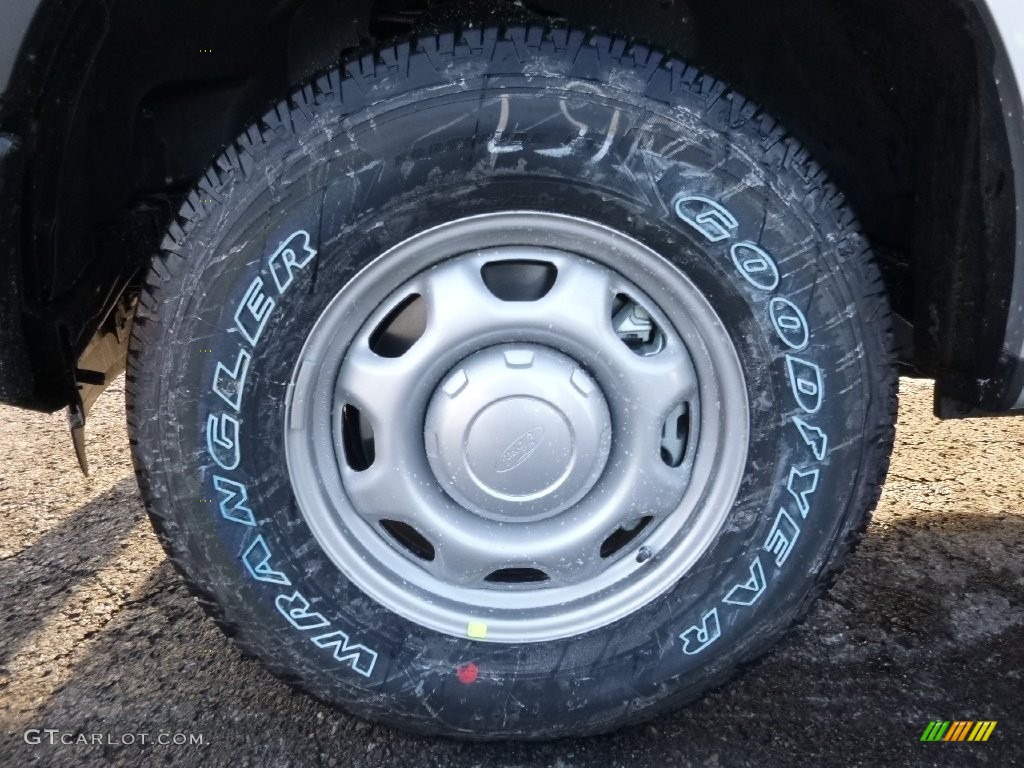 2016 F150 XL SuperCab 4x4 - Ingot Silver / Medium Earth Gray photo #6