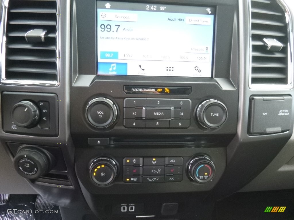 2016 F150 XLT SuperCrew 4x4 - Blue Jeans / Medium Earth Gray photo #11