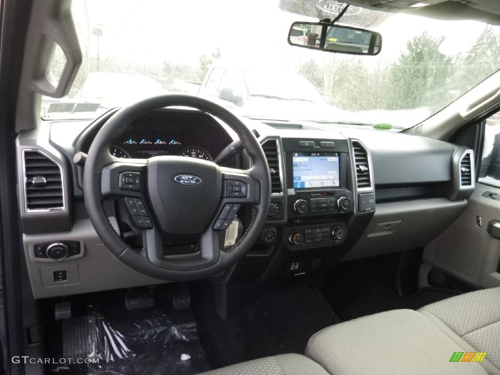 2016 F150 XLT SuperCrew 4x4 - Blue Jeans / Medium Earth Gray photo #14