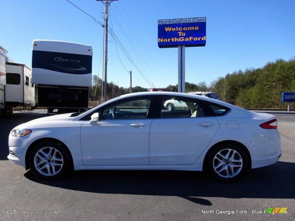 2013 Fusion SE - White Platinum Metallic Tri-coat / Dune photo #2