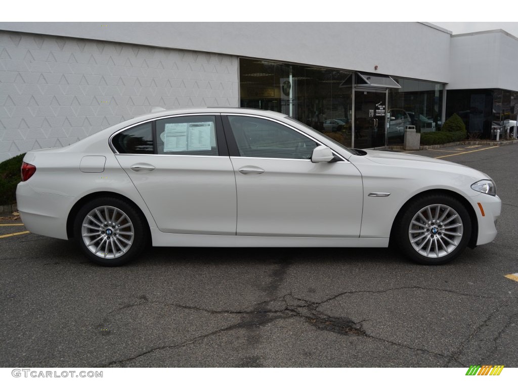 2013 5 Series 535i xDrive Sedan - Alpine White / Cinnamon Brown photo #2