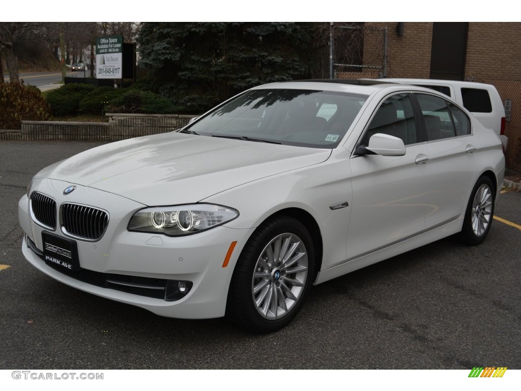 2013 5 Series 535i xDrive Sedan - Alpine White / Cinnamon Brown photo #6