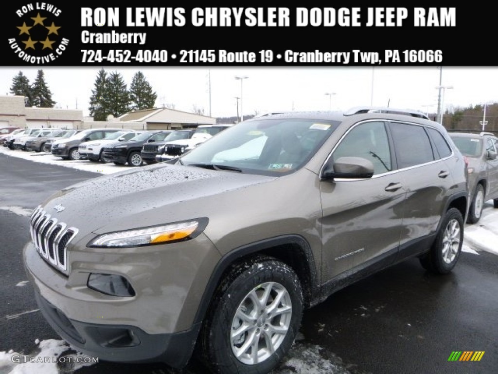 2016 Cherokee Latitude 4x4 - Light Brownstone Pearl / Black/Light Frost Beige photo #1