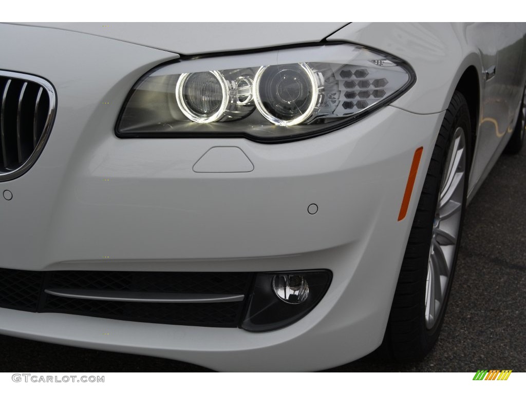 2013 5 Series 535i xDrive Sedan - Alpine White / Cinnamon Brown photo #30