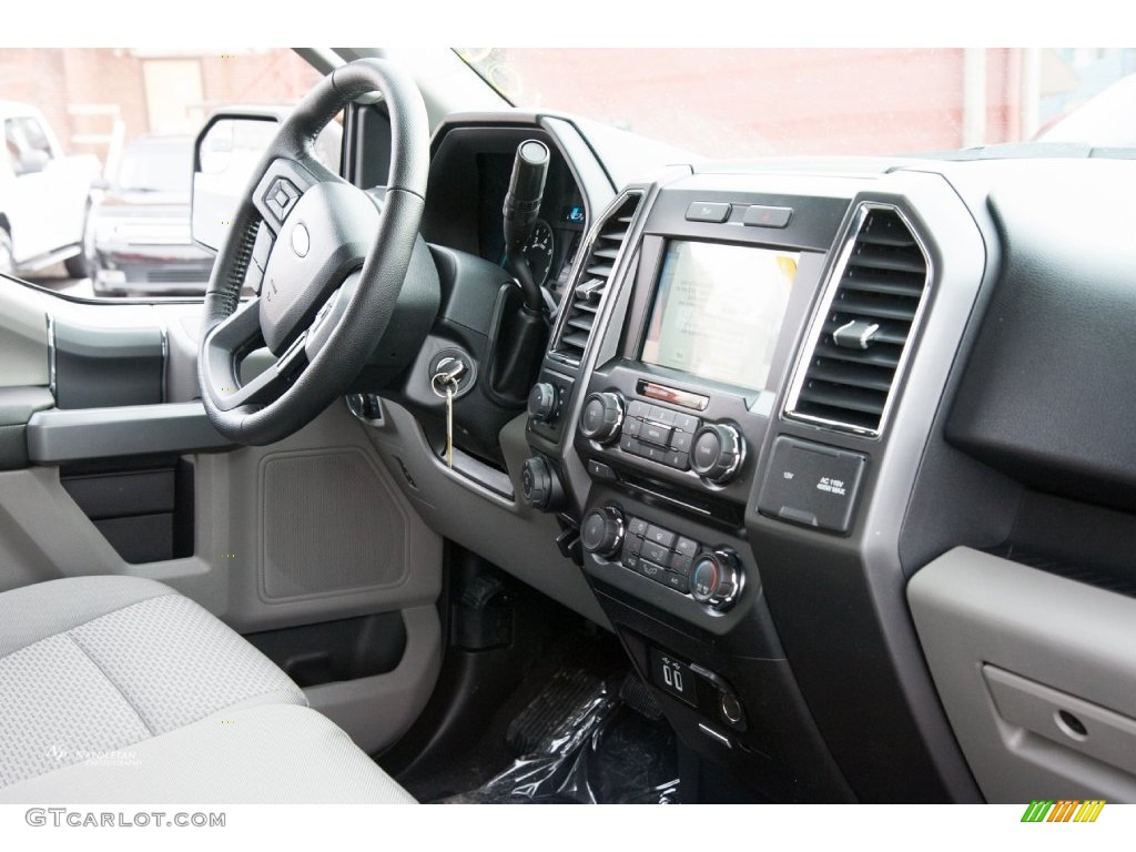 2016 F150 XLT SuperCrew 4x4 - Shadow Black / Medium Earth Gray photo #12