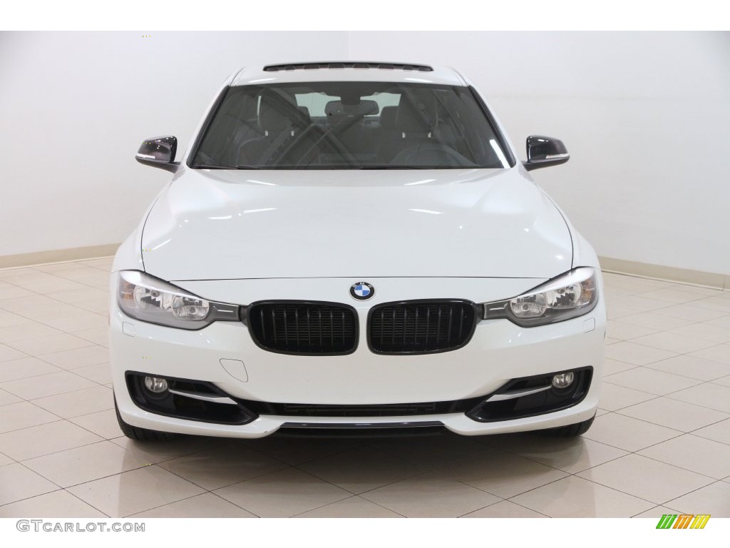 2013 3 Series 328i xDrive Sedan - Alpine White / Coral Red/Black photo #2