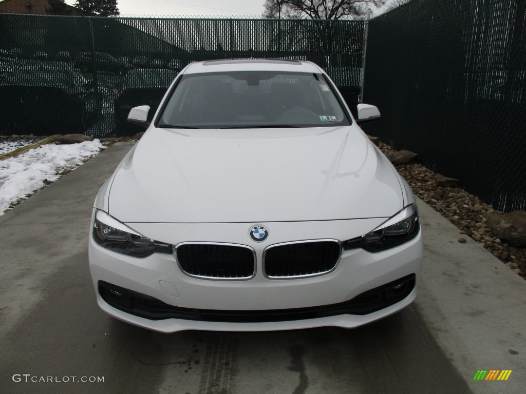 2016 3 Series 320i xDrive Sedan - Alpine White / Black photo #6