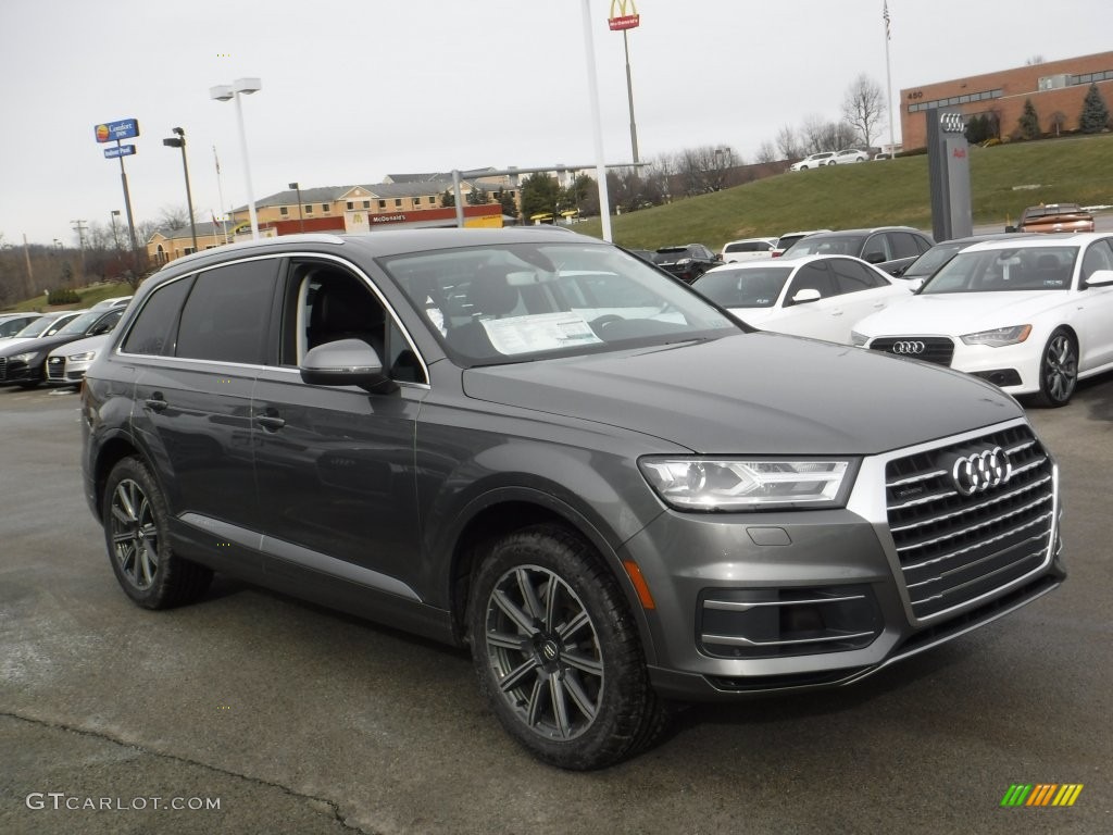 Graphite Gray Metallic 2017 Audi Q7 3.0T quattro Premium Plus Exterior Photo #110127713
