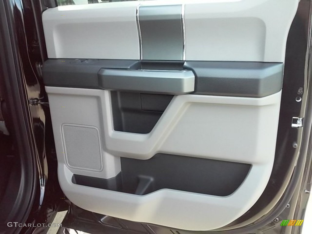 2016 F150 XLT SuperCrew 4x4 - Shadow Black / Medium Earth Gray photo #16