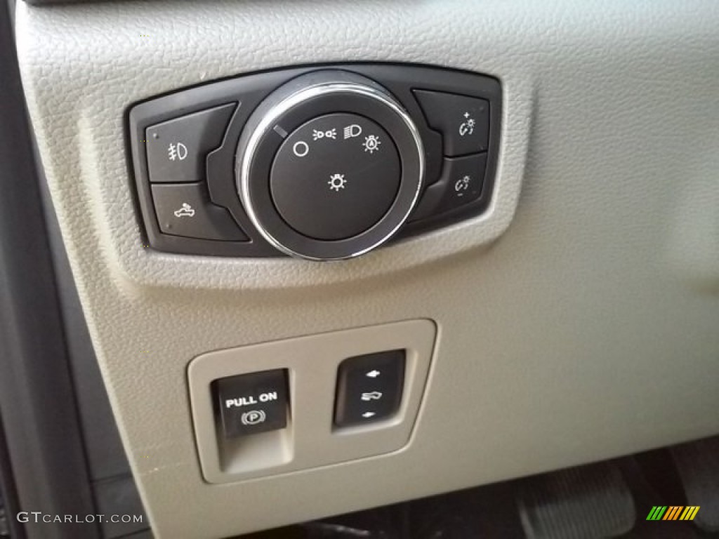 2016 F150 XLT SuperCrew 4x4 - Shadow Black / Medium Earth Gray photo #25