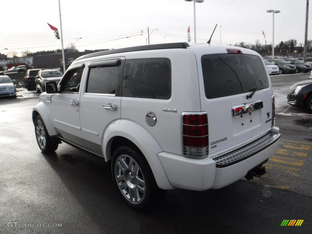 2011 Nitro Heat 4.0 4x4 - Bright White / Dark Slate Gray photo #8