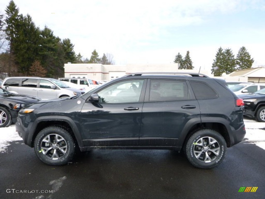 2016 Cherokee Trailhawk 4x4 - Rhino / Black photo #3