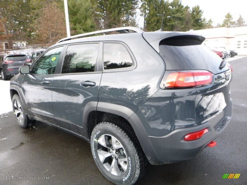 2016 Cherokee Trailhawk 4x4 - Rhino / Black photo #4