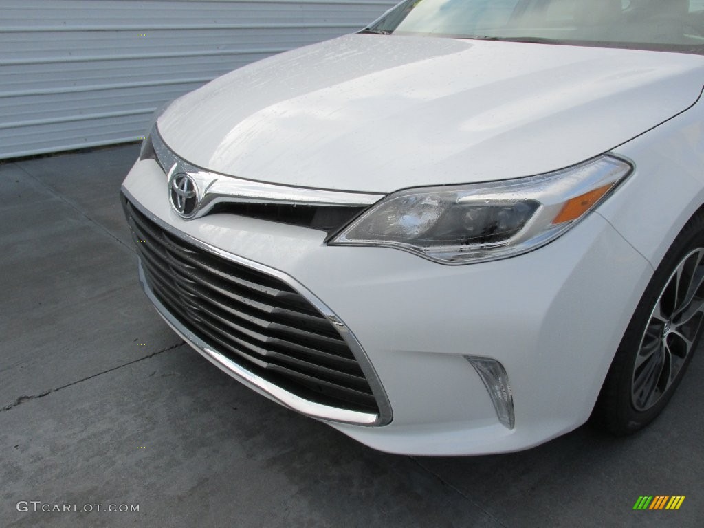 2016 Avalon XLE Premium - Blizzard Pearl / Light Gray photo #10