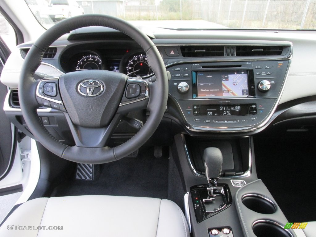 2016 Avalon XLE Premium - Blizzard Pearl / Light Gray photo #24
