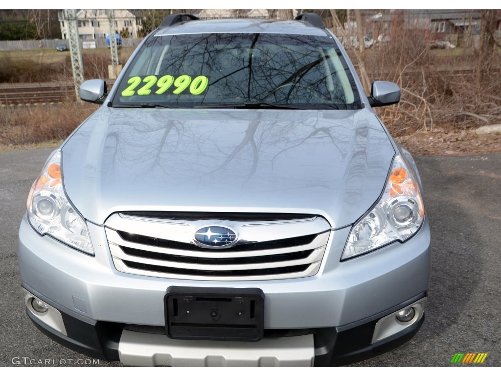 2012 Outback 2.5i Limited - Ice Silver Metallic / Off Black photo #2