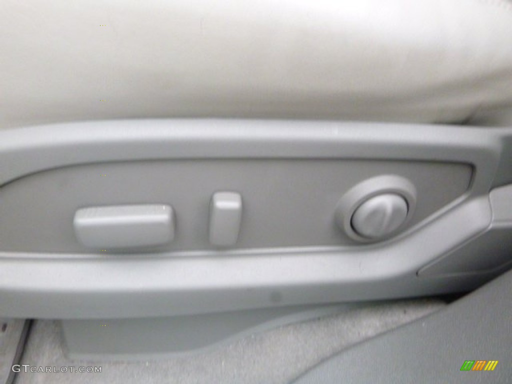 2013 Traverse LTZ AWD - White / Dark Titanium/Light Titanium photo #18