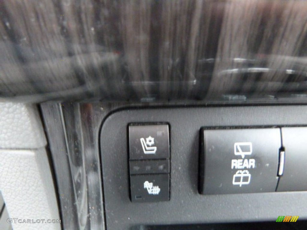 2013 Traverse LTZ AWD - White / Dark Titanium/Light Titanium photo #22