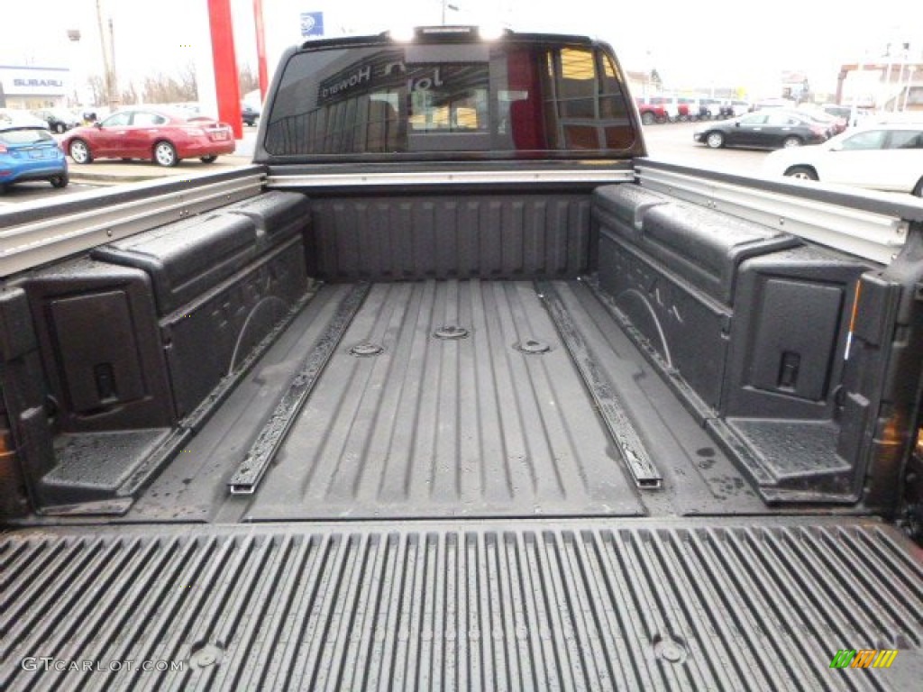 2016 Nissan TITAN XD Platinum Reserve Crew Cab 4x4 Trunk Photos