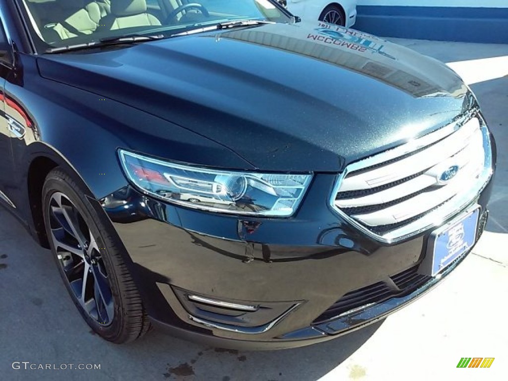 2015 Taurus SEL - Tuxedo Black Metallic / Dune photo #2