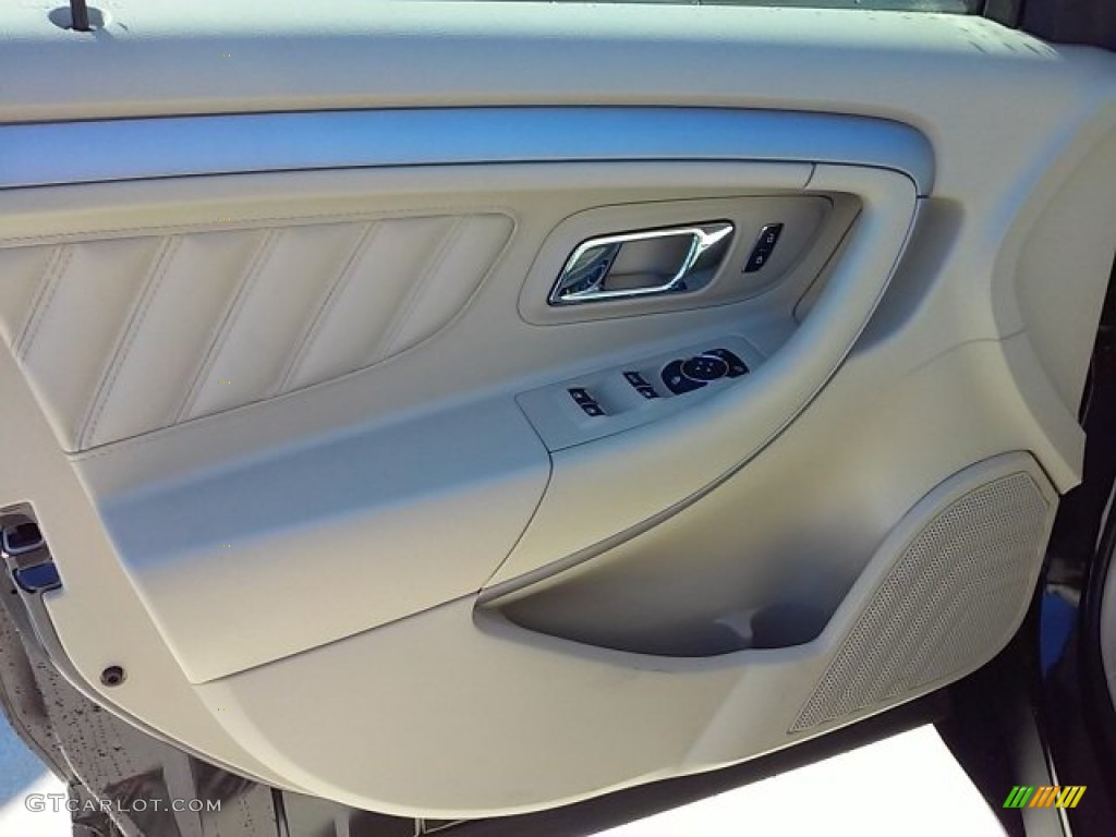 2015 Taurus SEL - Tuxedo Black Metallic / Dune photo #21