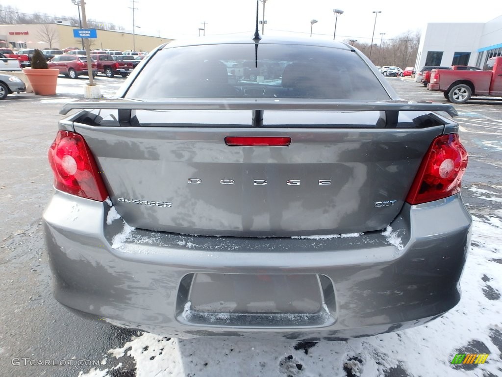 2013 Avenger SXT - Tungsten Metallic / Black/Red photo #6