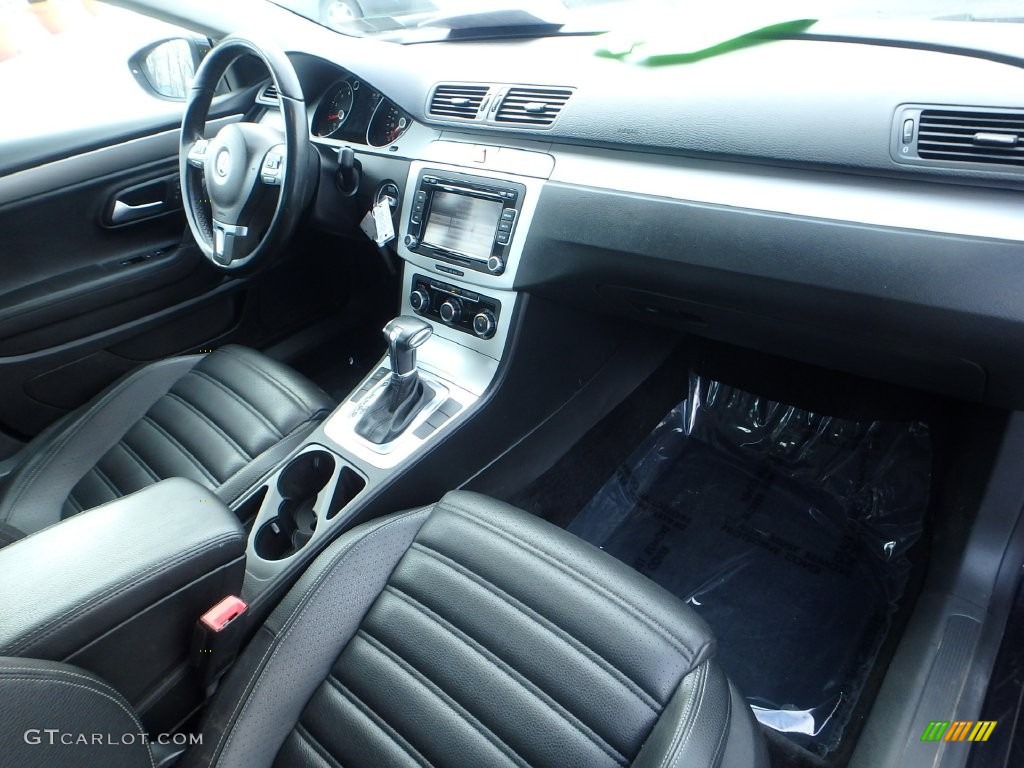 2010 CC Sport - Deep Black Metallic / Black photo #15