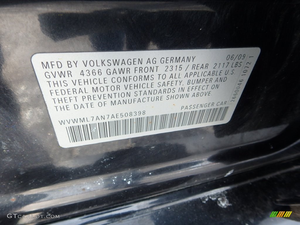 2010 CC Sport - Deep Black Metallic / Black photo #29