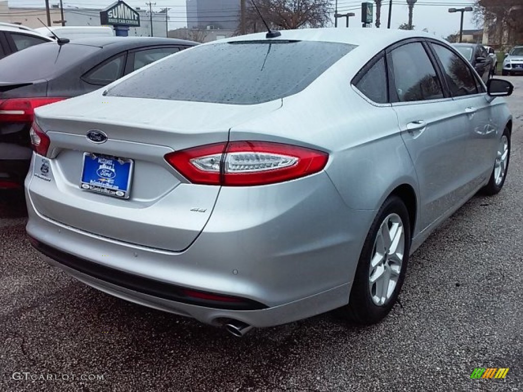 2016 Fusion SE - Ingot Silver Metallic / Charcoal Black photo #7