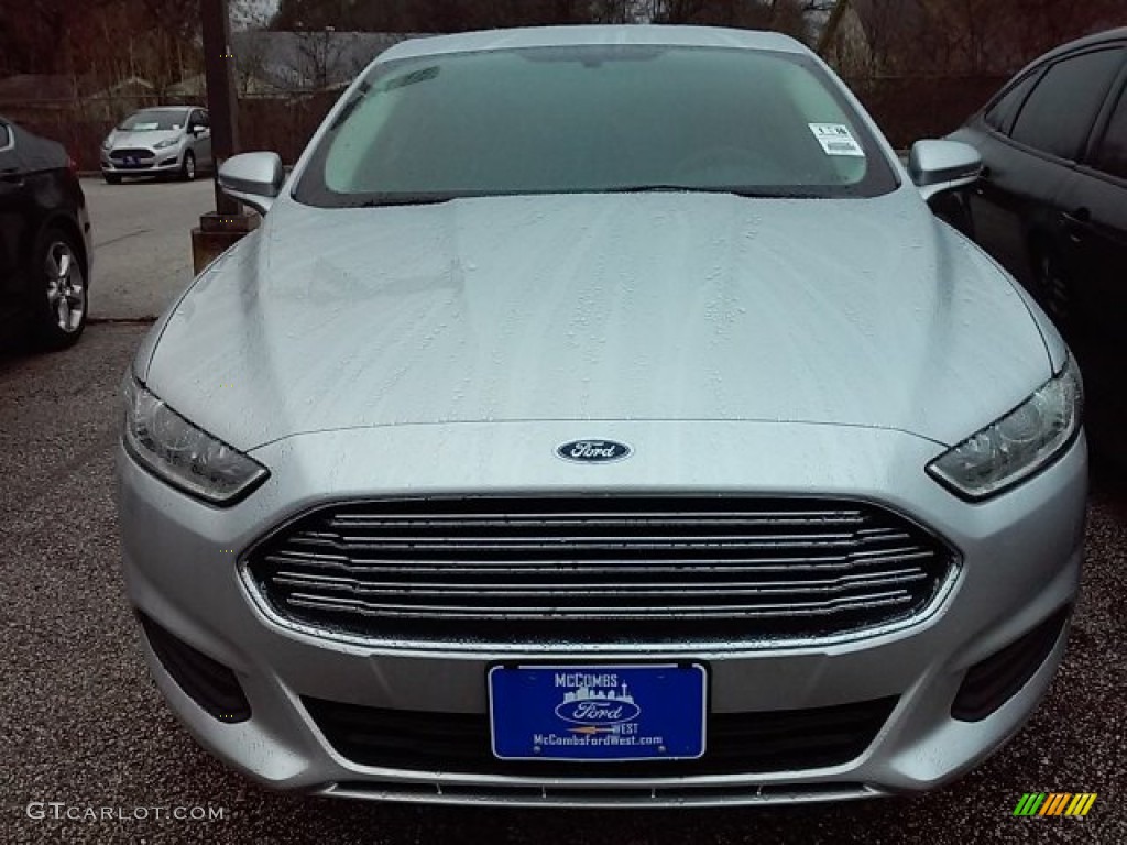 2016 Fusion SE - Ingot Silver Metallic / Charcoal Black photo #11