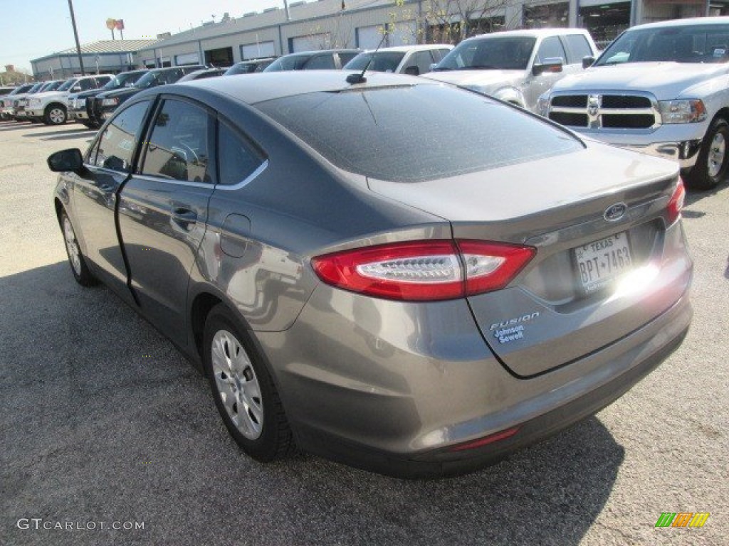 2013 Fusion S - Sterling Gray Metallic / Earth Gray photo #11