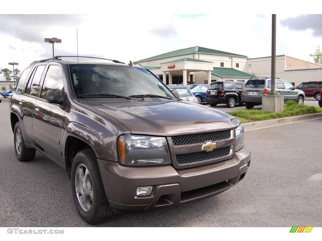 2008 TrailBlazer LT 4x4 - Desert Brown Metallic / Ebony photo #1