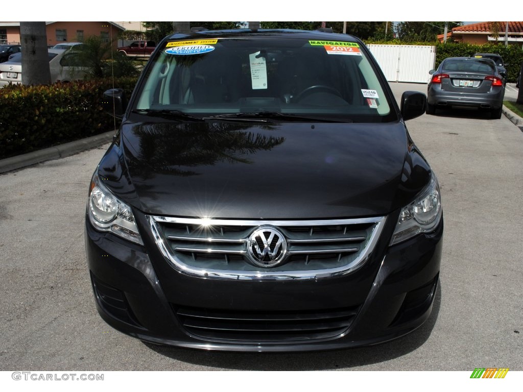 2012 Routan SE - Twilight Gray Metallic / Aero Gray photo #3
