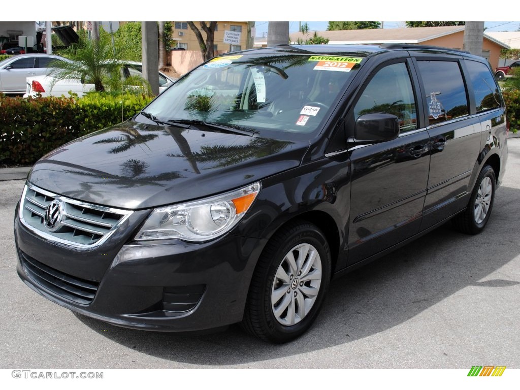 2012 Routan SE - Twilight Gray Metallic / Aero Gray photo #4