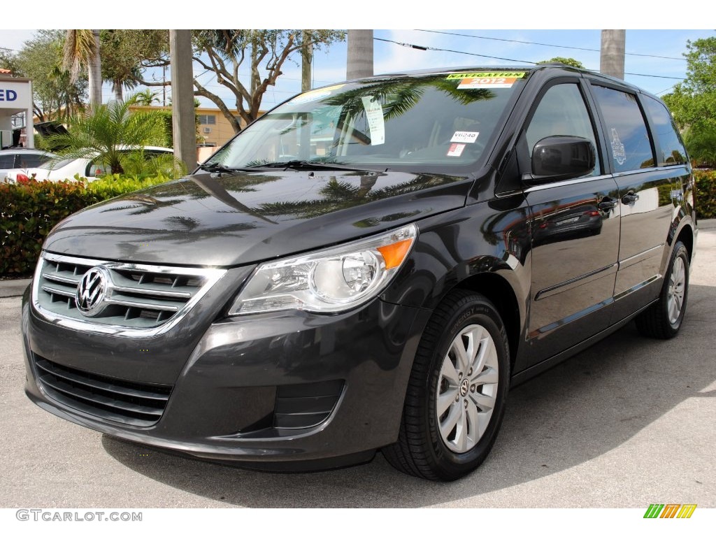 2012 Routan SE - Twilight Gray Metallic / Aero Gray photo #5