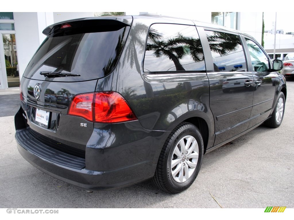 2012 Routan SE - Twilight Gray Metallic / Aero Gray photo #10
