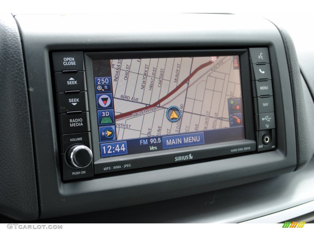 2012 Routan SE - Twilight Gray Metallic / Aero Gray photo #17