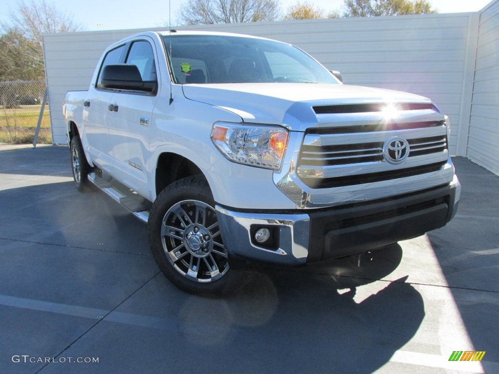 2016 Tundra SR5 CrewMax - Super White / Graphite photo #1