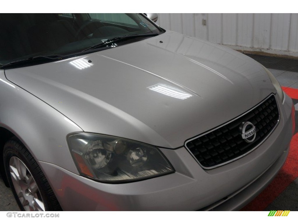 2006 Altima 2.5 S - Sheer Silver Metallic / Charcoal photo #52