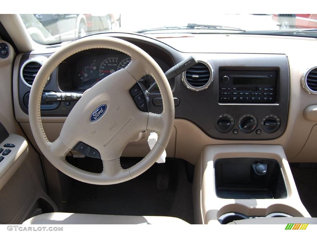 2003 Expedition XLT - Arizona Beige Metallic / Medium Parchment photo #3