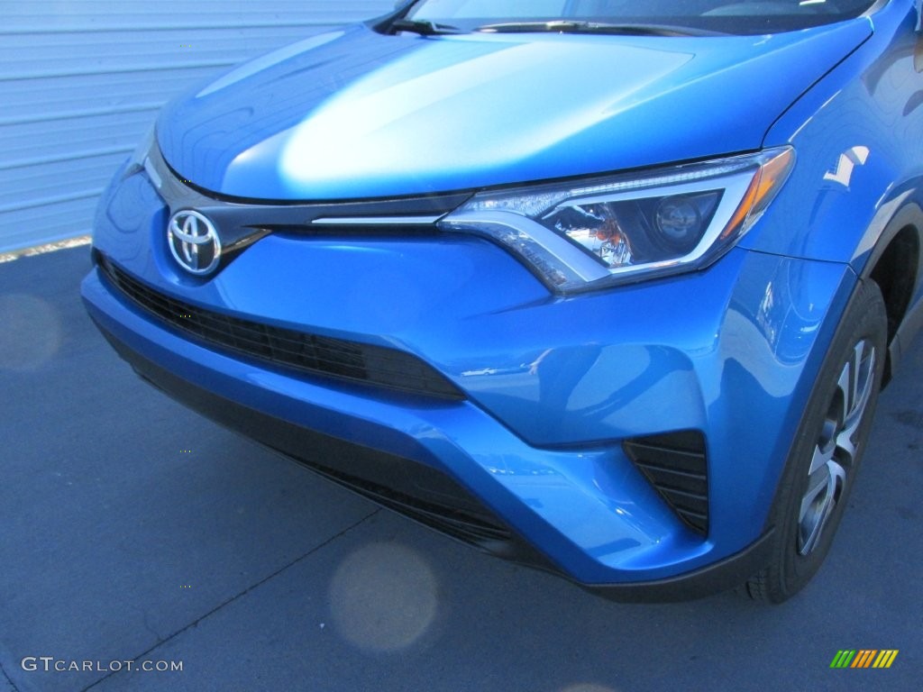 2016 RAV4 LE - Electric Storm Blue / Black photo #10