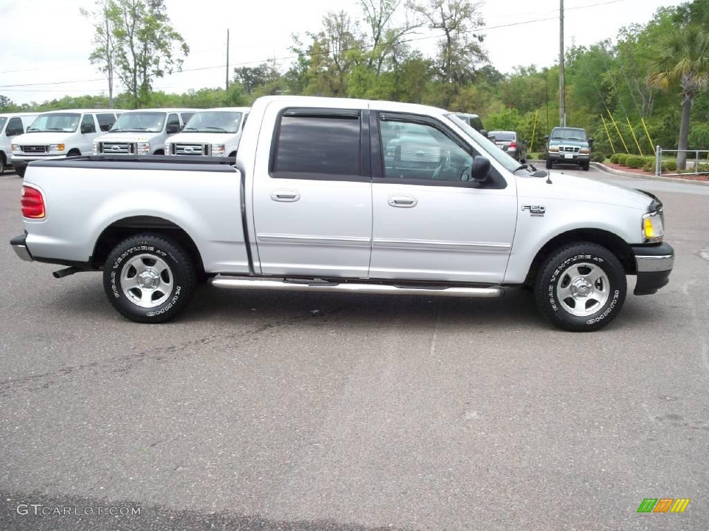 2003 F150 XLT SuperCrew - Silver Metallic / Medium Graphite Grey photo #13