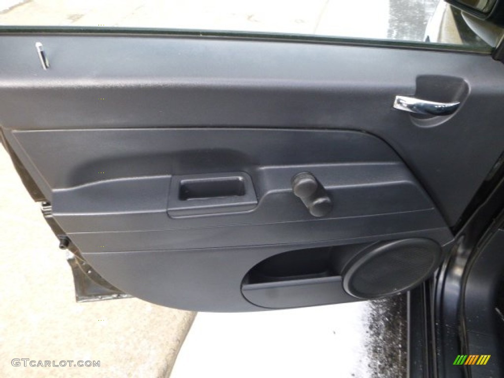 2008 Compass Sport - Brilliant Black Crystal Pearl / Dark Slate Gray photo #15