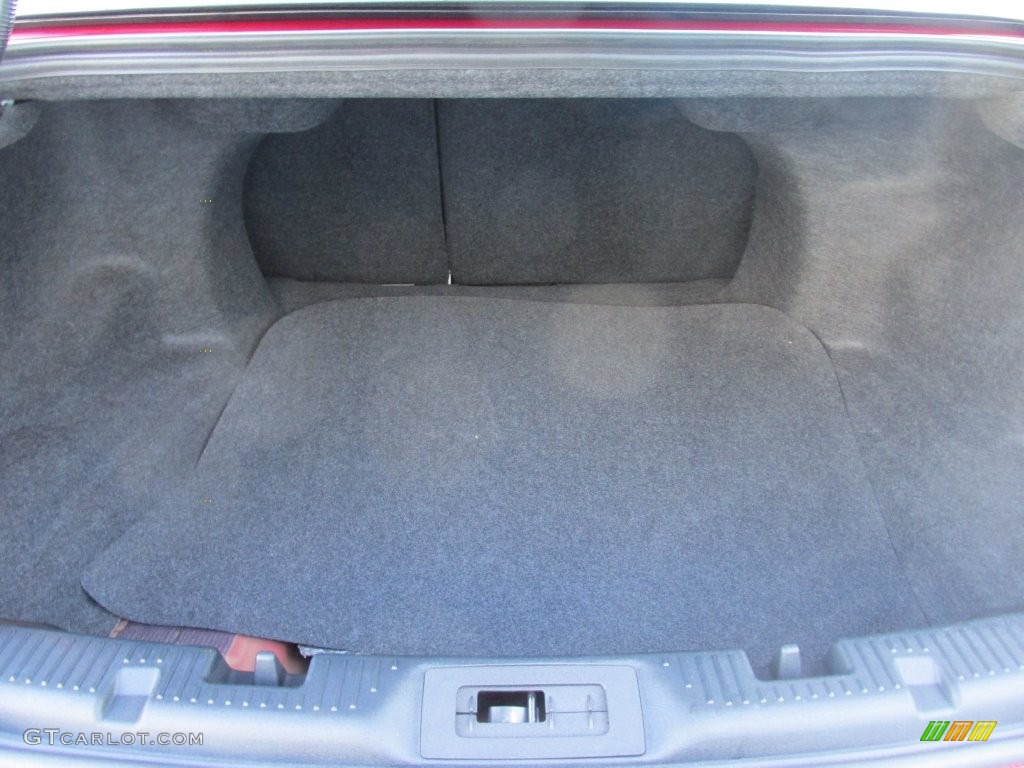 2016 Ford Taurus Limited Trunk Photos