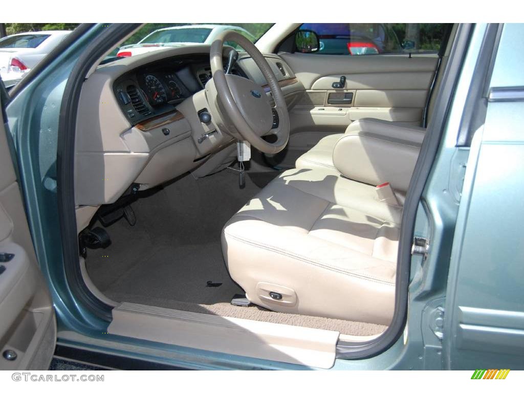 2005 Crown Victoria LX - Light Tundra Metallic / Medium Parchment photo #4